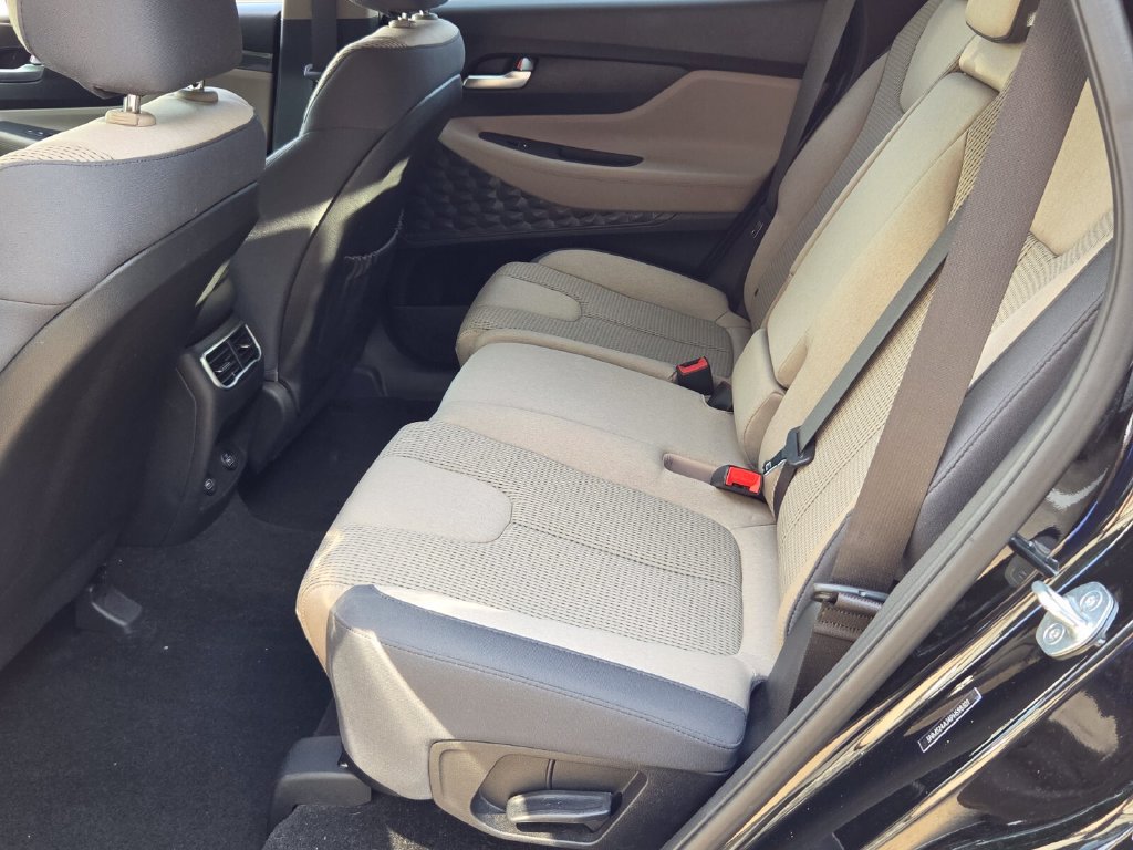 Used 2023 Hyundai Santa Fe SEL FWD image 13