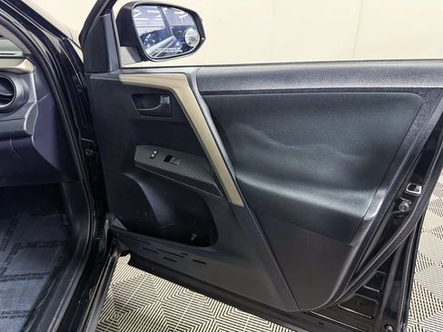 Used 2014 Toyota RAV4 LE FWD image 37