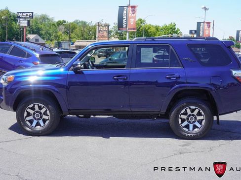 Used 2023 Toyota 4Runner TRD Off-Road Premium w/ Moonroof Package AWD/4WD image 9