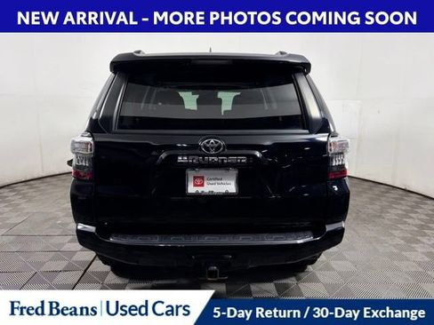 Certified 2022 Toyota 4Runner SR5 Premium w/ TRD Black Wheel Package (TMS) AWD/4WD image 8
