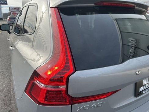 Certified 2025 Volvo XC60 B5 Plus image 9