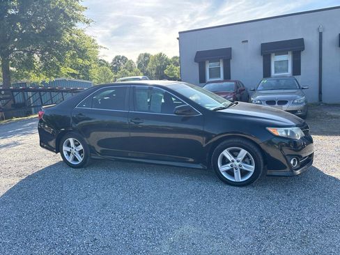 Used 2013 Toyota Camry SE image 7