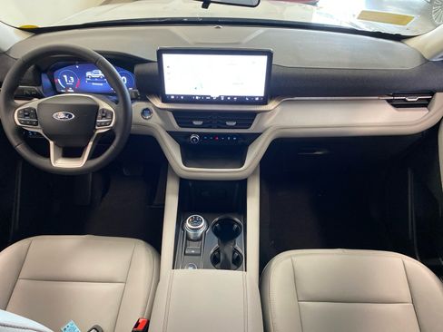 New 2026 Ford Explorer Active AWD/4WD image 13