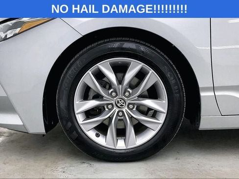Used 2020 Toyota Avalon XLE w/ Moonroof Package FWD image 10
