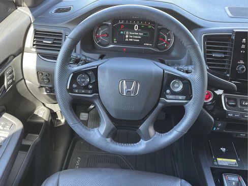 Used 2025 Honda Passport Black Edition image 11