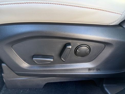 New 2026 Ford Explorer Active w/ Active Comfort Package AWD/4WD image 6