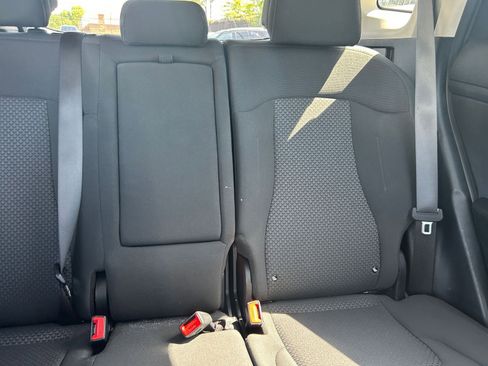 Used 2025 Kia Sportage LX FWD image 32