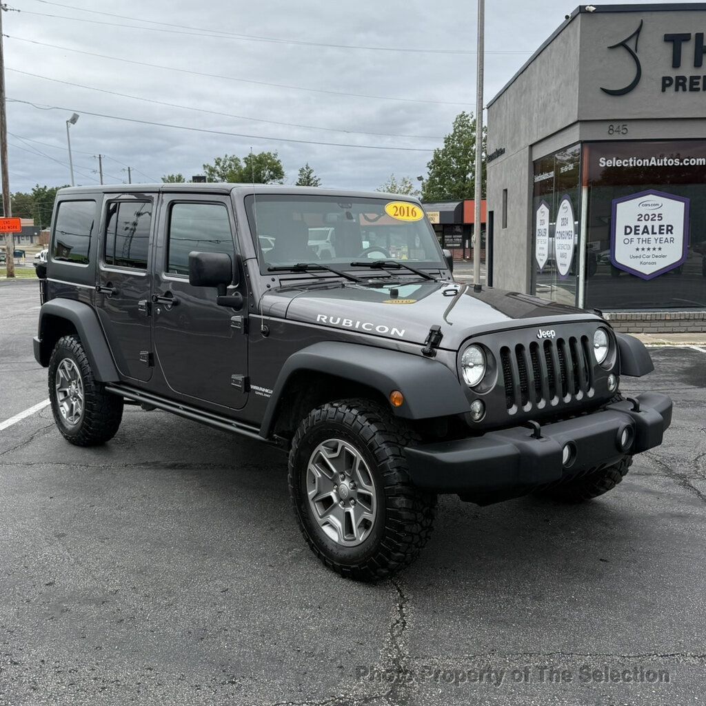 Used 2016 Jeep Wrangler Unlimited Rubicon w/ Connectivity Group AWD/4WD image 2