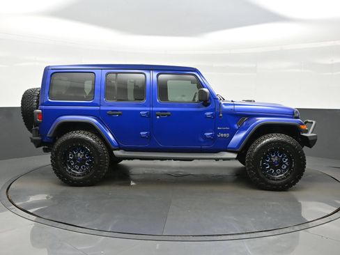 Used 2020 Jeep Wrangler Unlimited Sahara AWD/4WD image 10