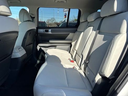 New 2026 Hyundai Santa Fe SE image 9