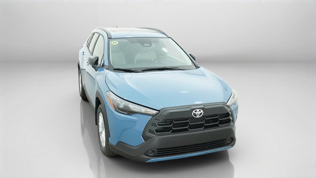 New 2026 Toyota Corolla Cross LE w/ Moonroof Package FWD image 4