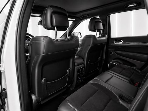 Used 2015 Jeep Grand Cherokee SRT AWD/4WD image 11