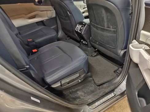 Used 2023 Kia Sorento SX Prestige AWD/4WD image 5