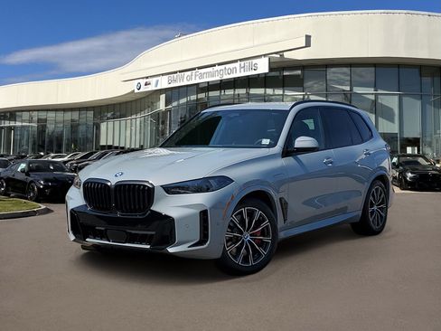 New 2026 BMW X5 xDrive50e w/ M Sport Package AWD/4WD image 1