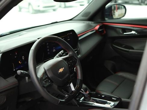 Used 2024 Chevrolet TrailBlazer RS w/ Convenience Package FWD image 20