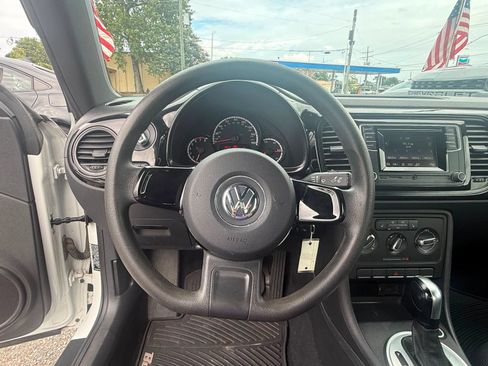 Used 2016 Volkswagen Beetle 1.8T FWD image 15