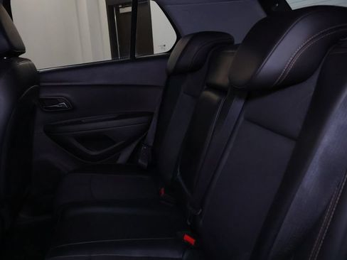 Used 2018 Chevrolet Trax LT w/ Redline Edition AWD/4WD image 14