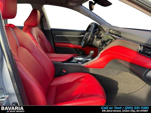 Used 2020 Toyota Camry XSE image 17