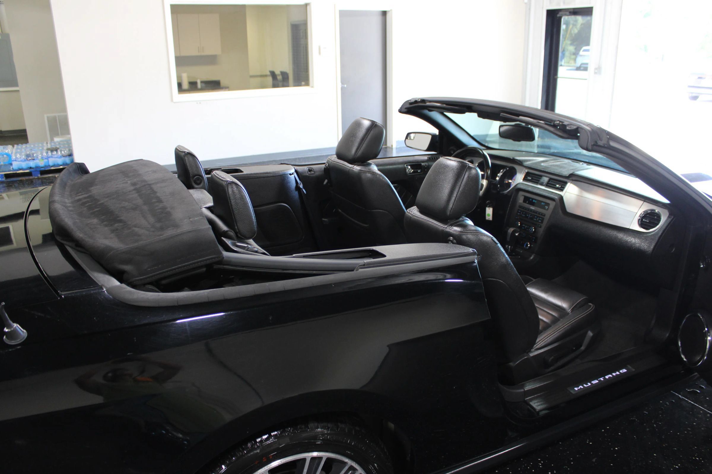 Used 2011 Ford Mustang GT Premium w/ Comfort Pkg RWD image 42