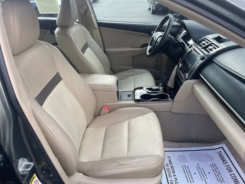 Used 2012 Toyota Camry XLE FWD image 22