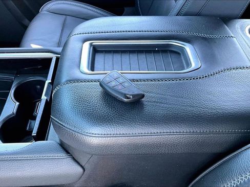Used 2021 GMC Yukon Denali w/ Denali Premium Package RWD image 10