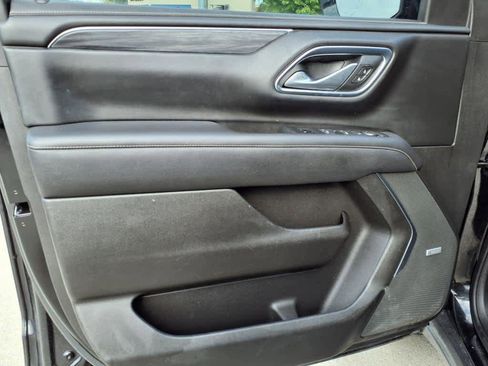 Used 2021 GMC Yukon XL SLT image 11