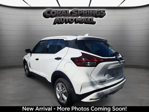 Used 2024 Nissan Kicks S FWD image 3