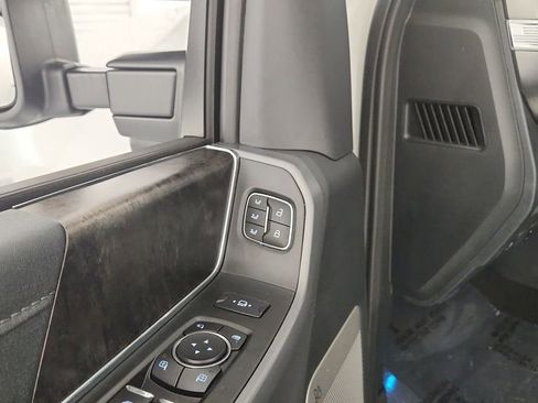 Used 2024 Ford F250 Lariat w/ Black Appearance Package image 26