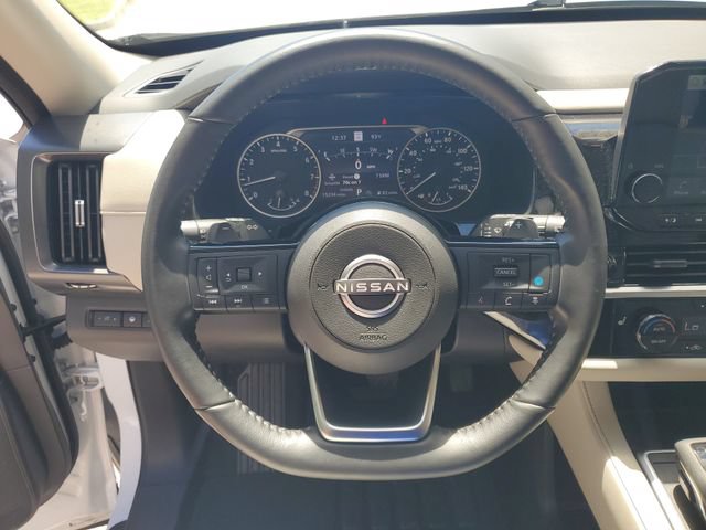 Certified 2025 Nissan Pathfinder SL FWD image 19