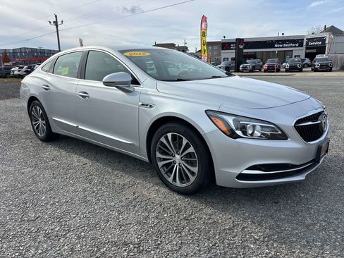 Used 2018 Buick LaCrosse Premium image 6