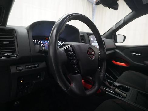 Used 2022 Nissan Frontier PRO-4X AWD/4WD image 8