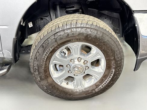 Used 2024 RAM 2500 Big Horn image 32