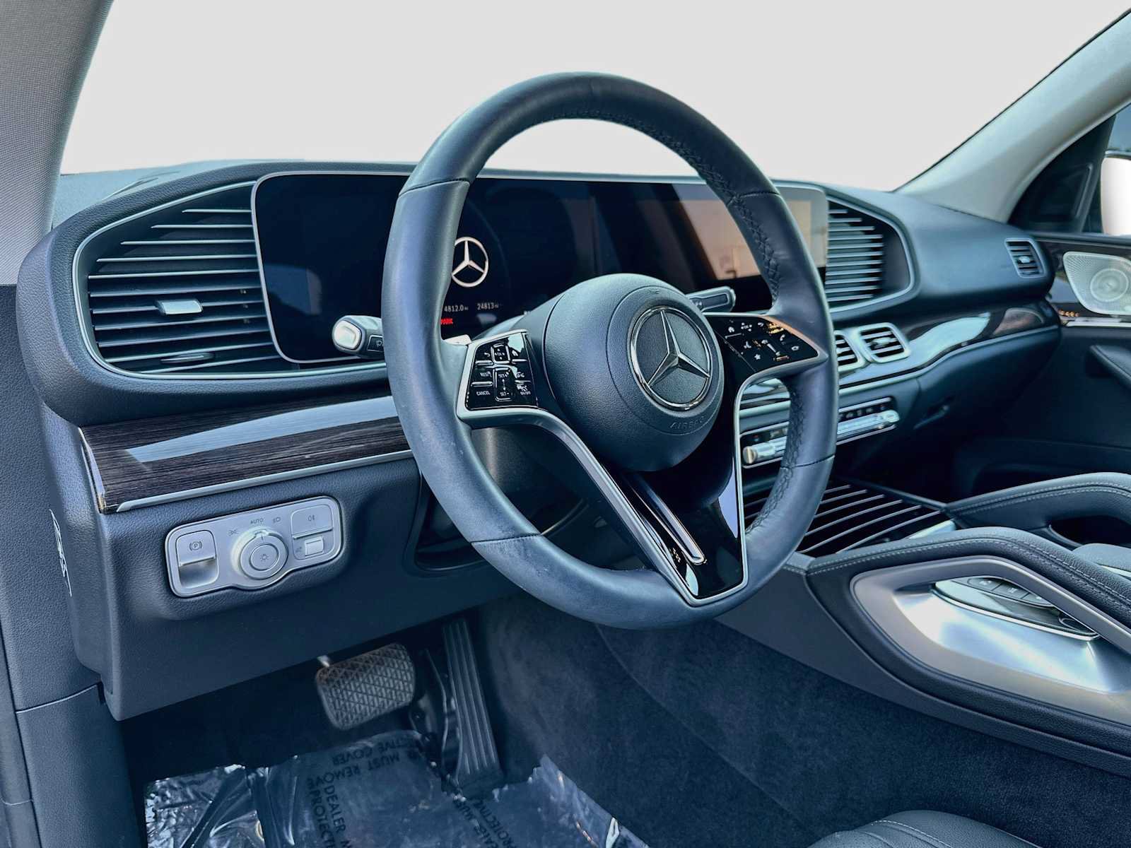 Used 2024 Mercedes-Benz GLE 350 4MATIC image 9