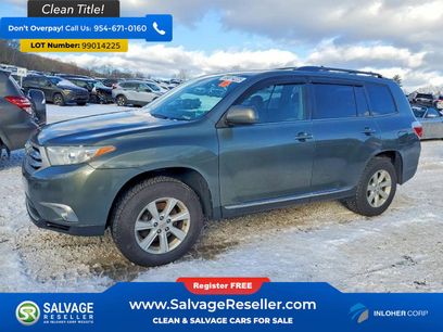 Used 2012 Toyota Highlander SE w/ Tow Pkg