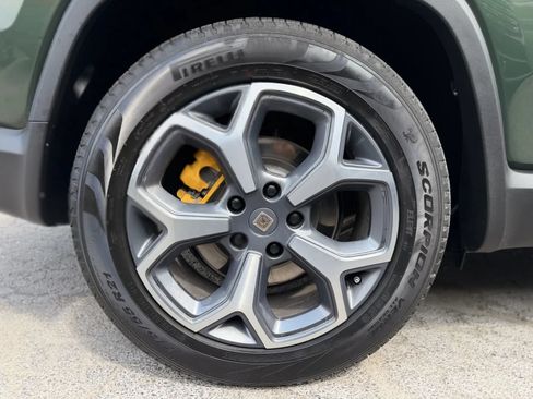 Used 2023 Rivian R1S Adventure AWD/4WD image 42