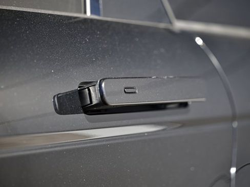 New 2026 Land Rover Range Rover Evoque S image 11