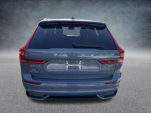 Used 2024 Volvo XC60 B5 Plus AWD/4WD image 6