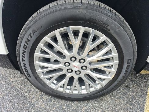 Used 2024 GMC Acadia Denali w/ LPO, Floor Liner Package image 23