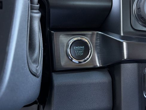 New 2026 Ford F250 Lariat w/ Black Appearance Package image 55