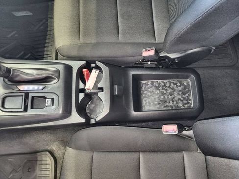 Used 2024 Chevrolet Colorado W/T RWD image 21