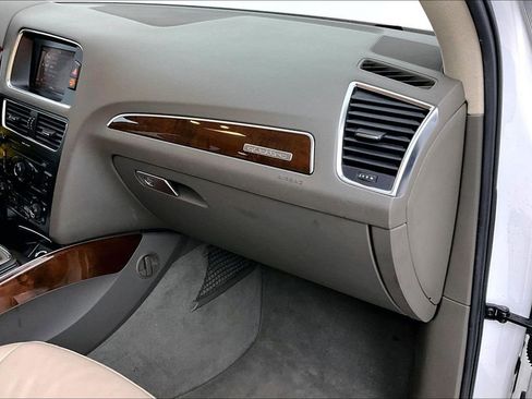 Used 2011 Audi Q5 2.0T Premium image 21