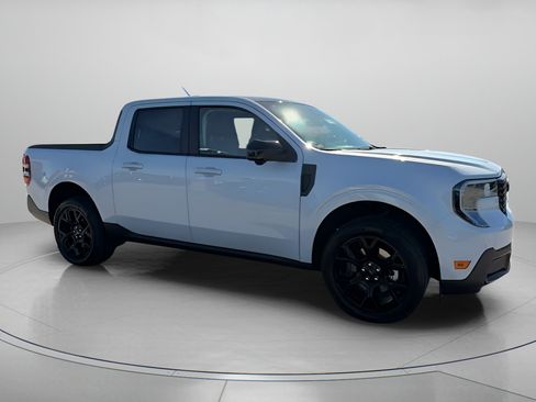 New 2026 Ford Maverick Lariat w/ Black Appearance Package image 38