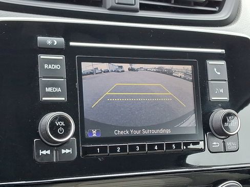 Used 2018 Honda CR-V LX image 17