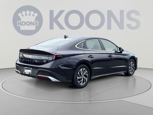 New 2026 Hyundai Sonata Blue FWD image 7