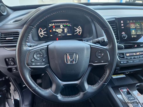 Used 2023 Honda Passport TrailSport image 25
