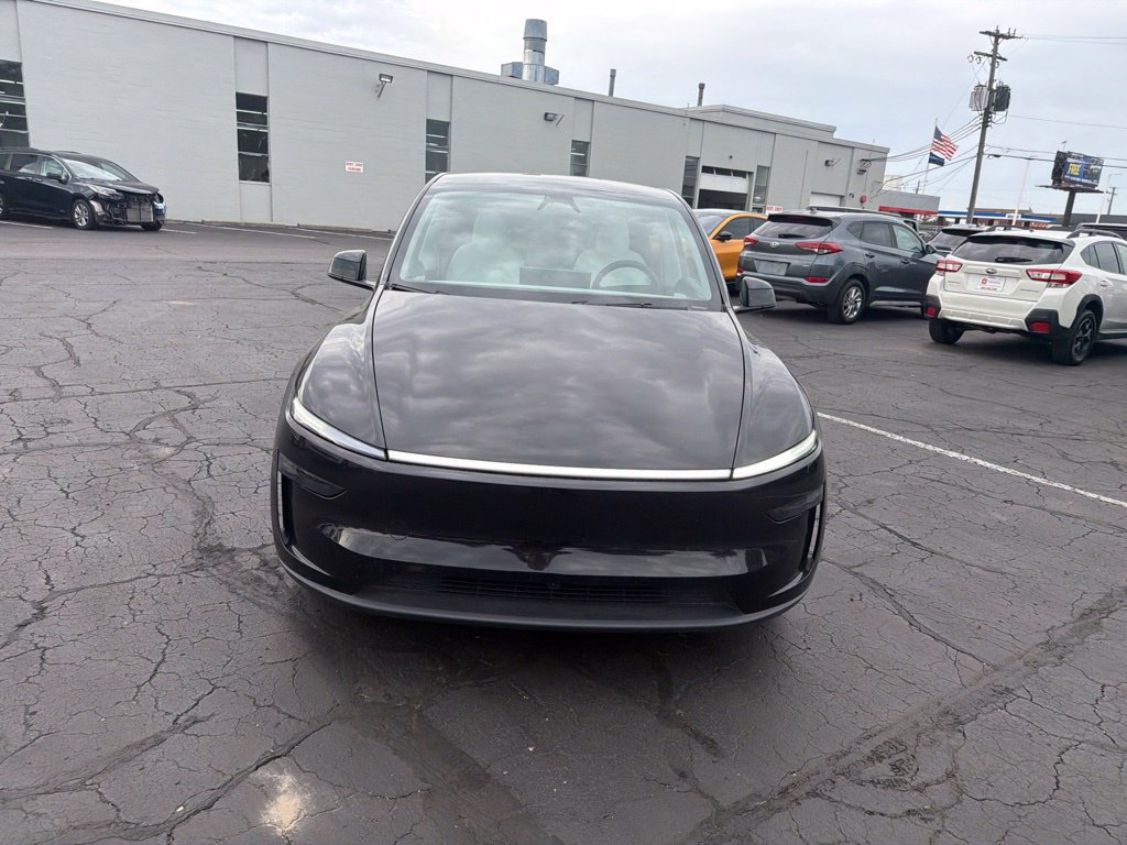 Used 2026 Tesla Model Y AWD image 3