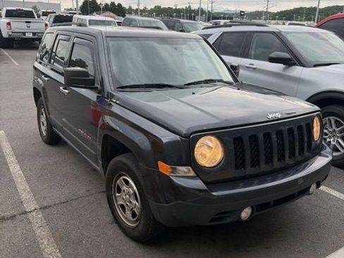 Used 2016 Jeep Patriot Sport w/ Power Value Group AWD/4WD image 1