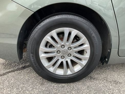 Used 2014 Toyota Sienna XLE image 27