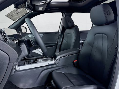 New 2026 Mercedes-Benz GLB 250 image 17