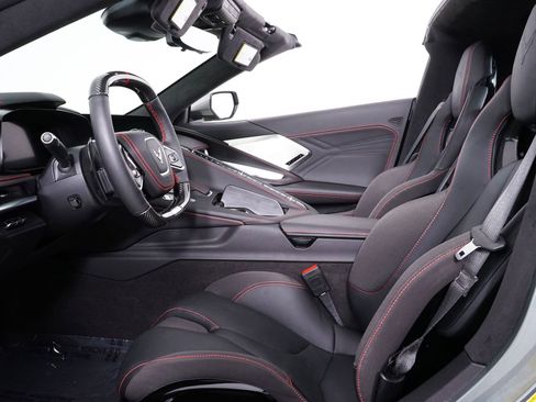 Used 2024 Chevrolet Corvette Z06 w/ Z07 Performance Package RWD image 4